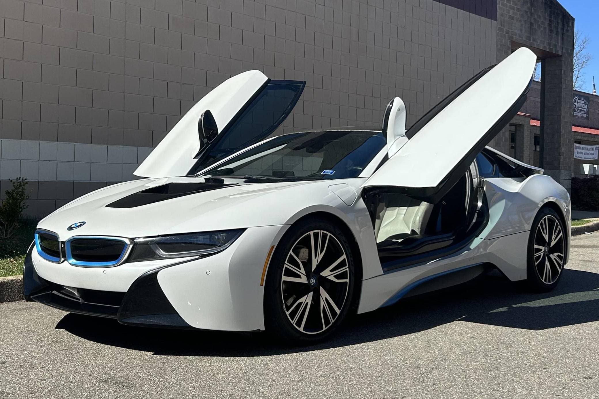 2015 BMW i8 sold for $46,250