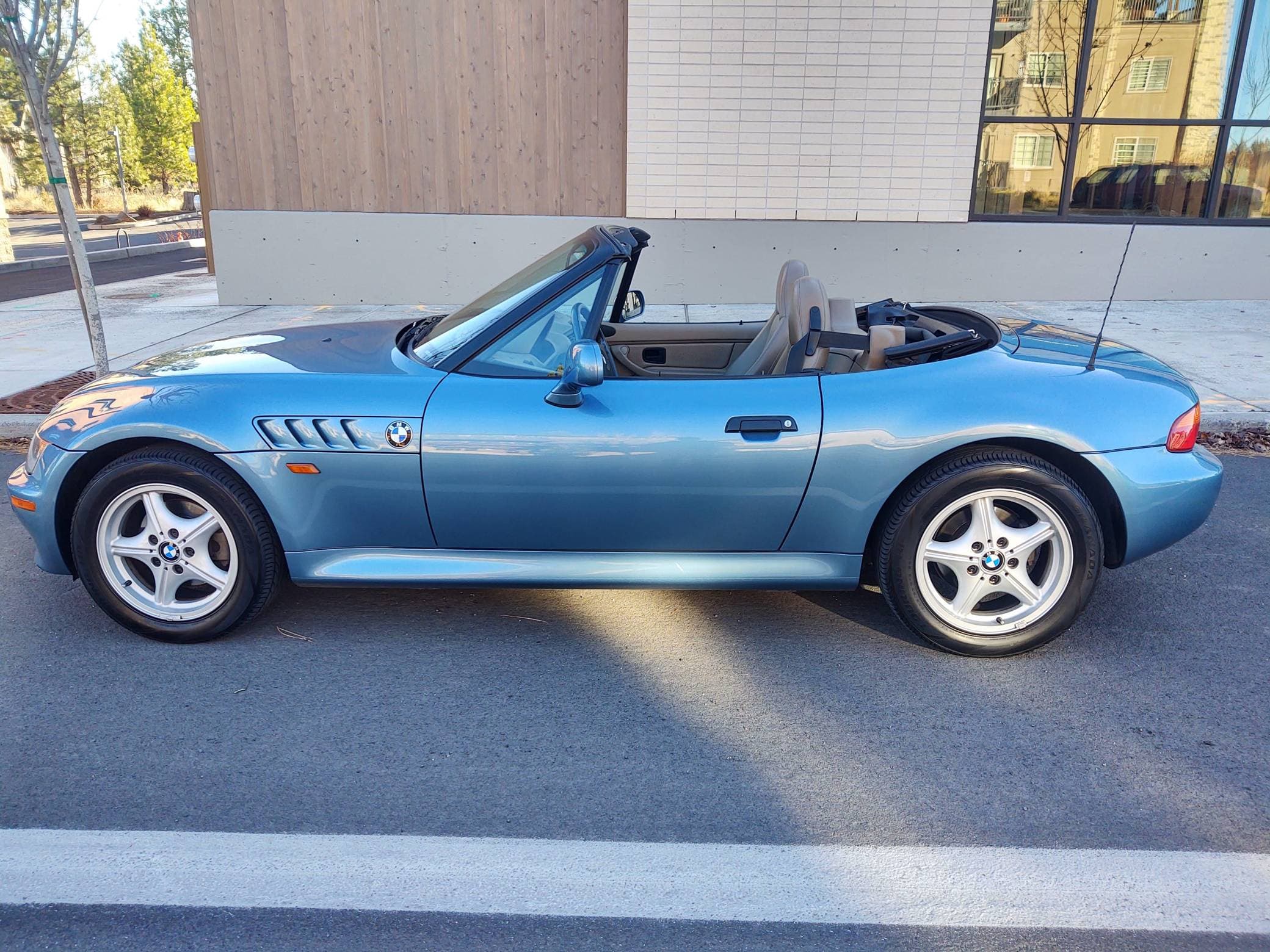 1996 BMW Z3 sold for $11,000