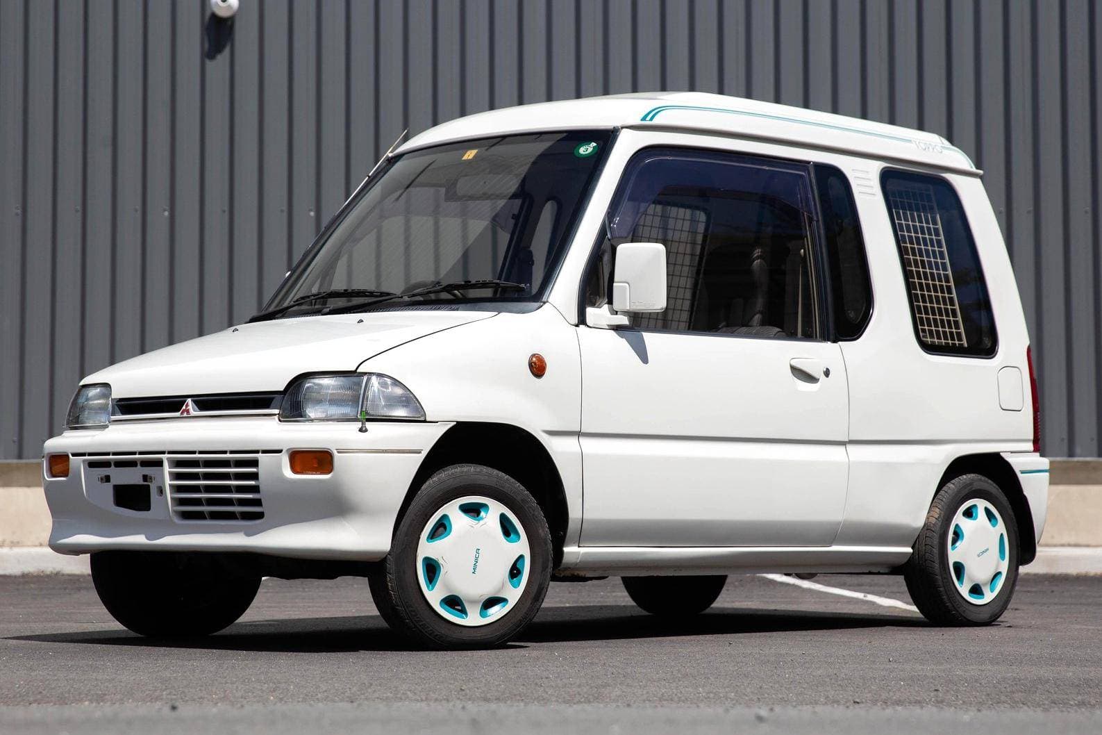 1991 Mitsubishi Minica sold for $7,200