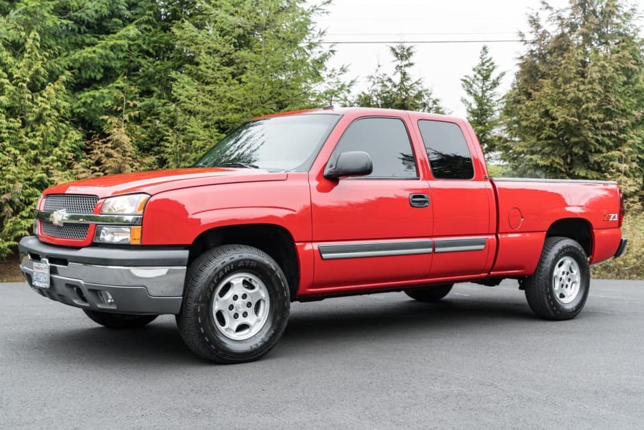 2003 Chevrolet Silverado GMT800 (1999-2007) sold for $20,000