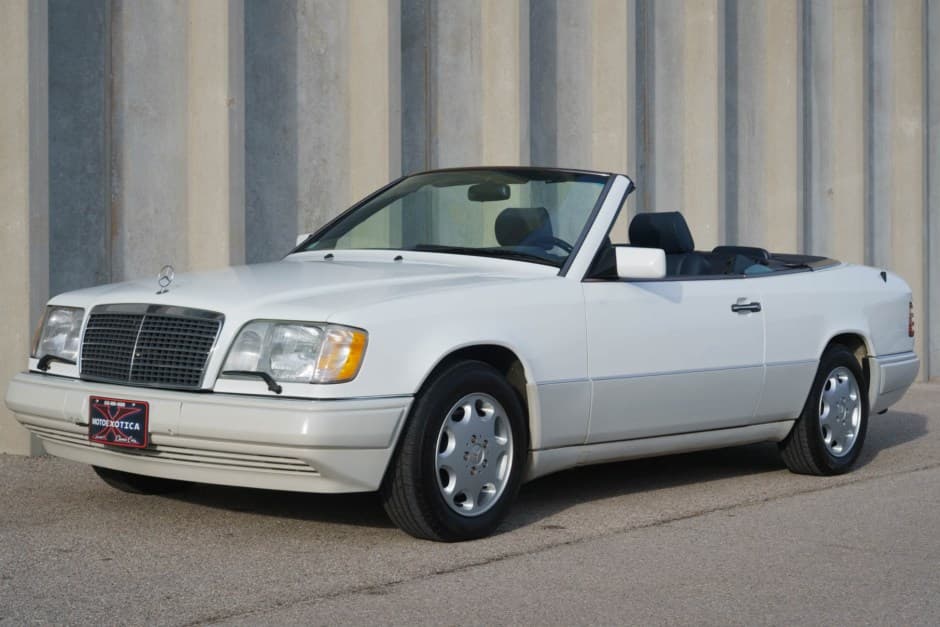 1994 Mercedes-Benz W124 E-Class sold for $22,750