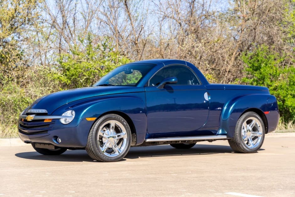 2005 Chevrolet SSR sold for $31,750