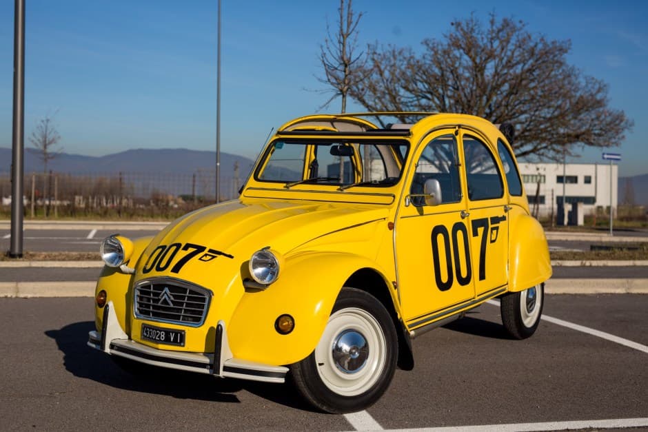 1980 Citroen 2CV sold for $8,800