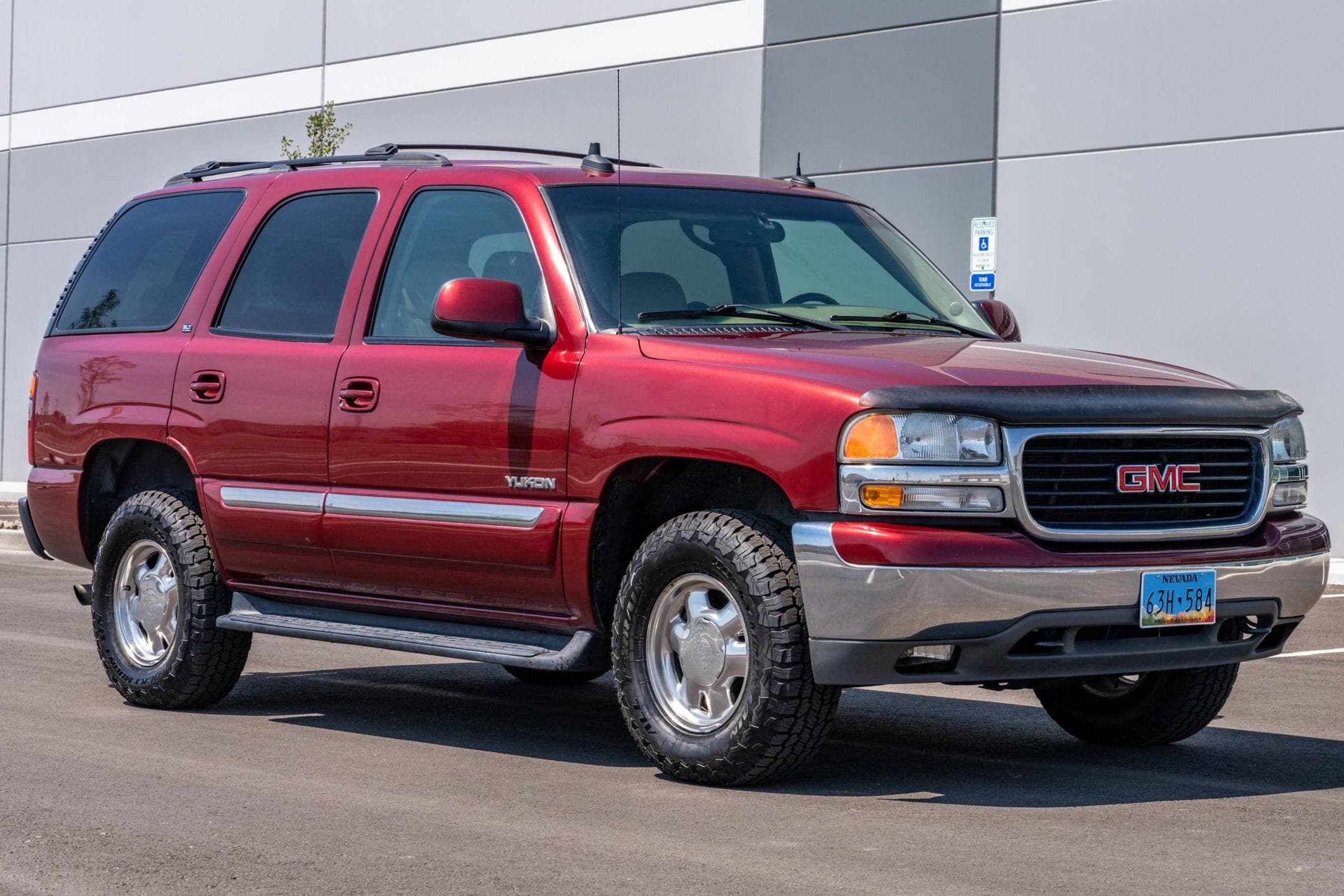 2003 GMC Yukon sold for $13,300