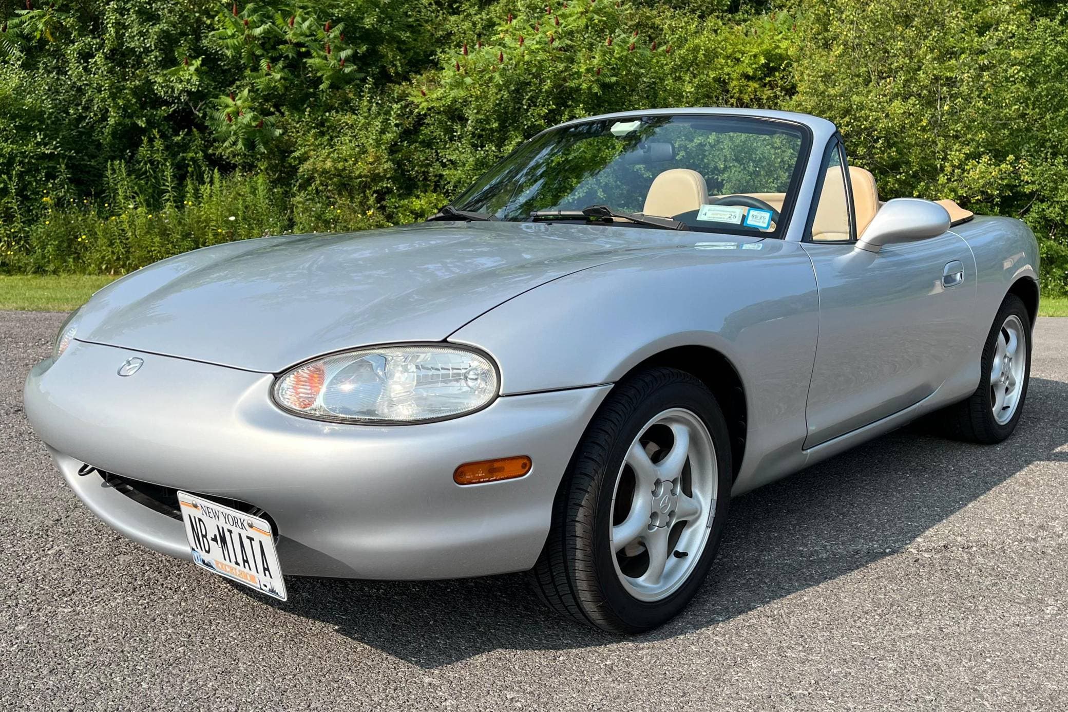 1999 Mazda NB Miata sold for $9,100