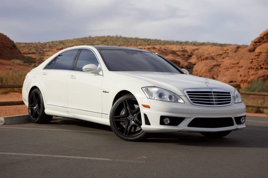 2009 Mercedes-Benz W221 S-Class sold for $20,000