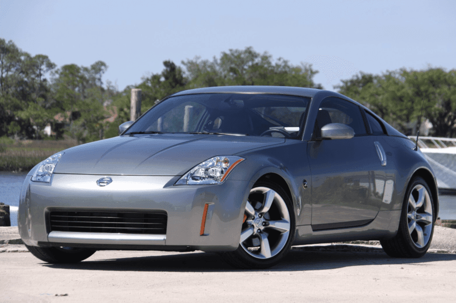 2005 Nissan 350Z sold for $18,000