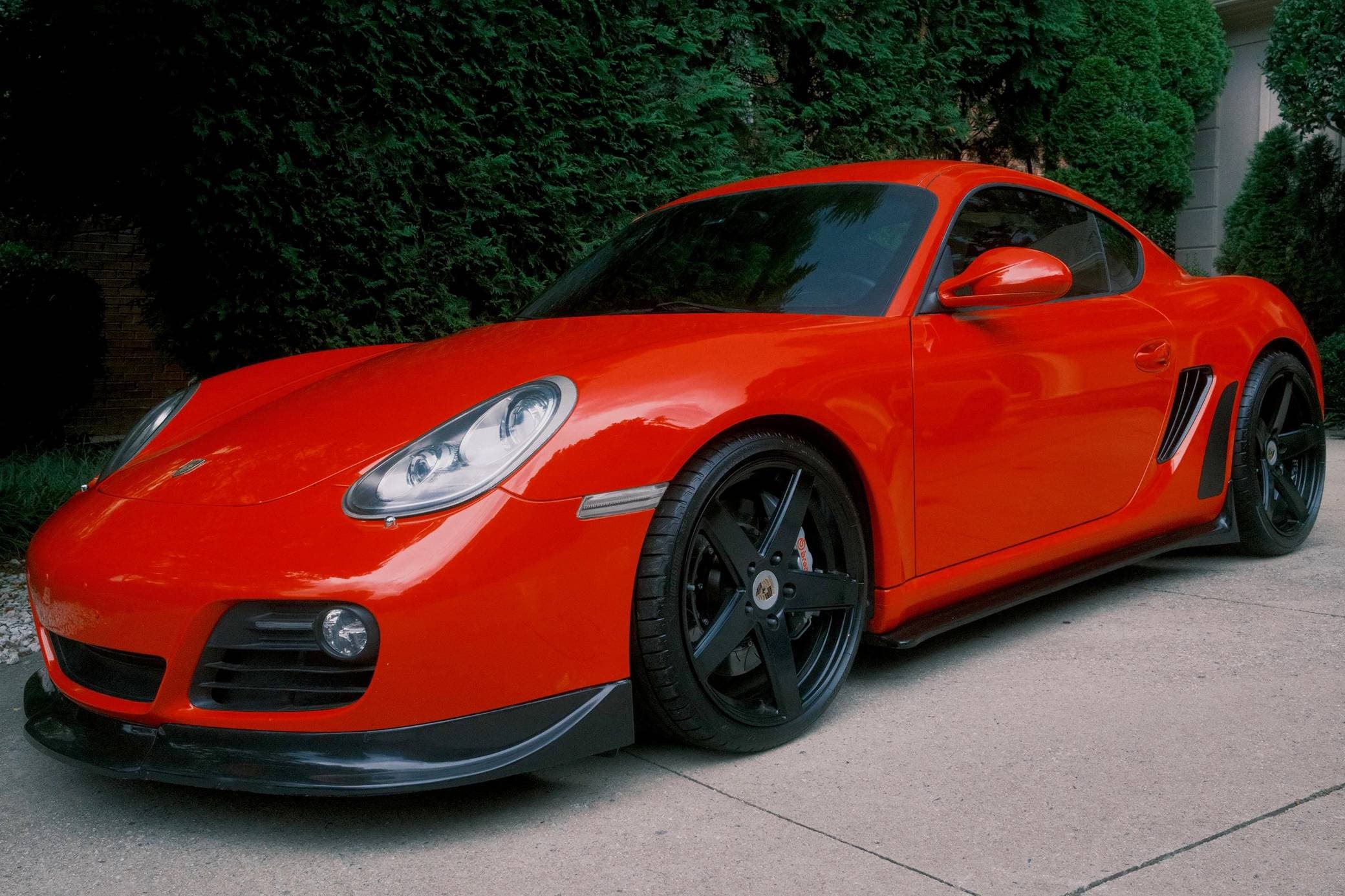 2011 Porsche 987 Cayman sold for $30,987