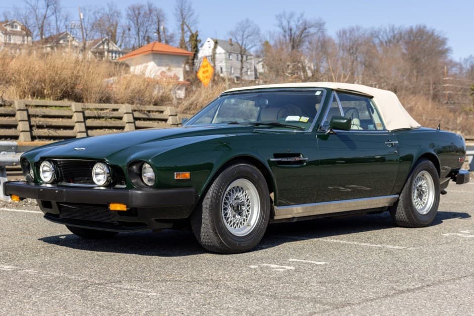 1988 Aston Martin V8 (1977-1989) sold for $130,000