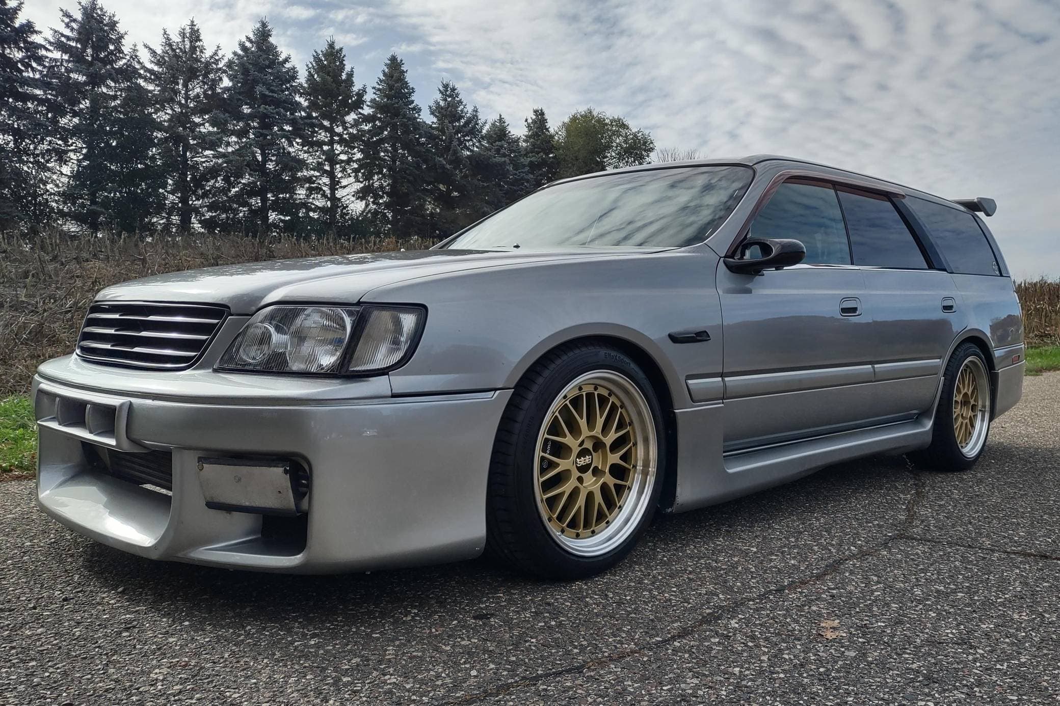 1998 Nissan Stagea sold for $35,250