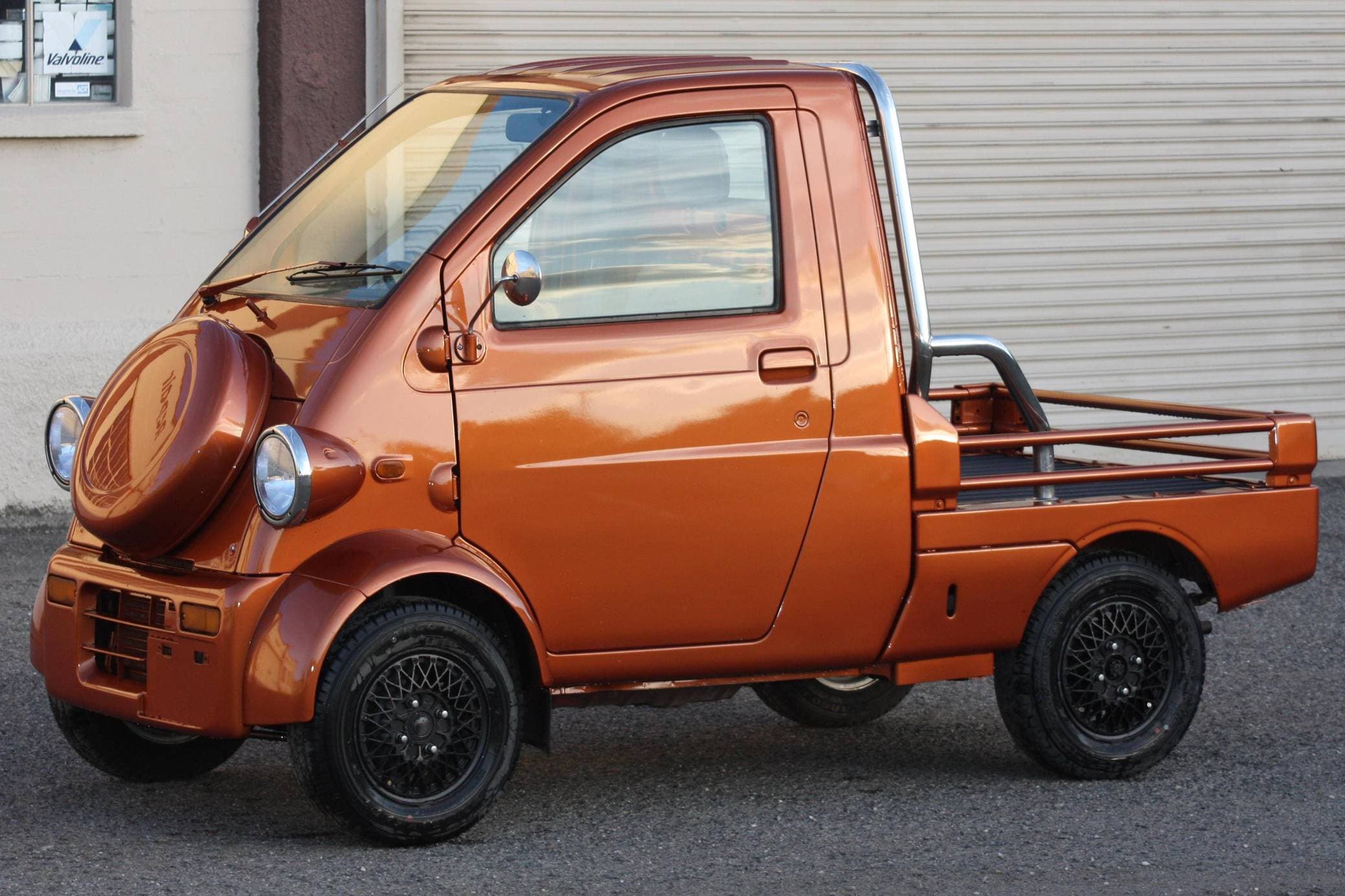 1996 Daihatsu Midget sold for $6,350