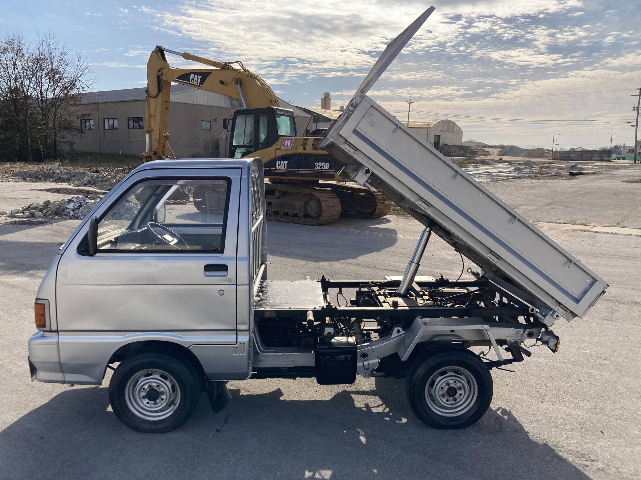 1992 Daihatsu Hijet sold for $7,350