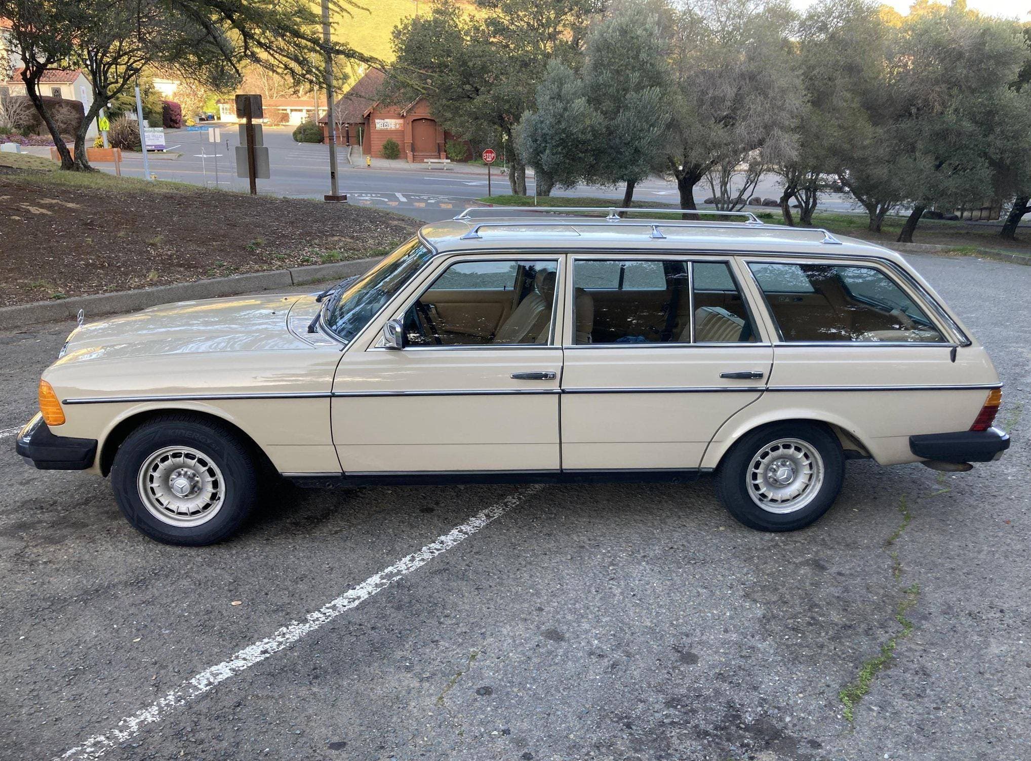 1981 Mercedes-Benz E-Class sold for $12,500