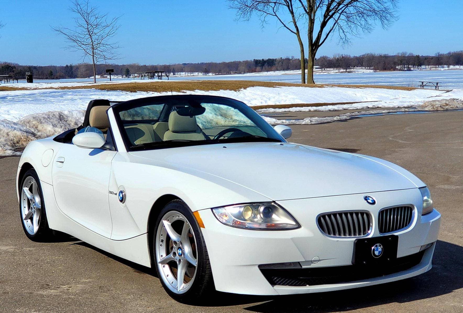 2007 BMW Z4 sold for $9,001