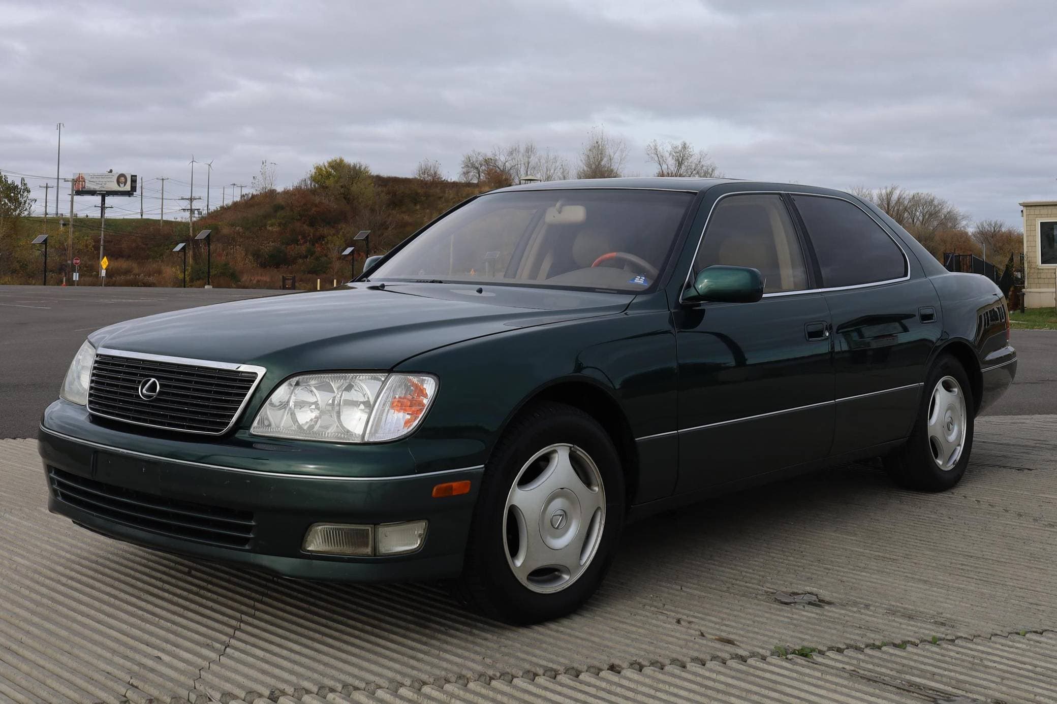 1999 Lexus LS sold for $9,300
