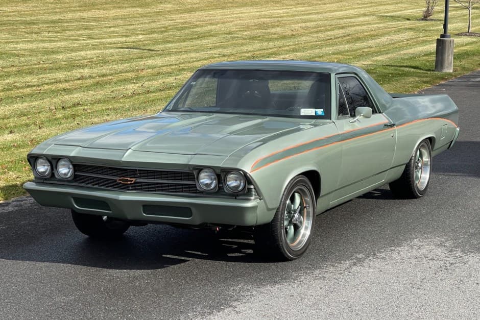 1969 Chevrolet El Camino sold for $17,750