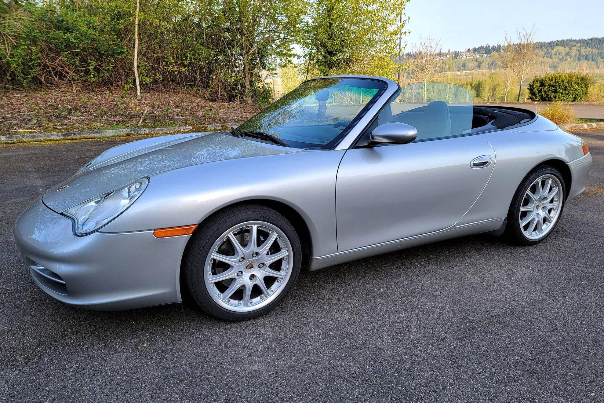 2003 Porsche 996 911 sold for $22,002