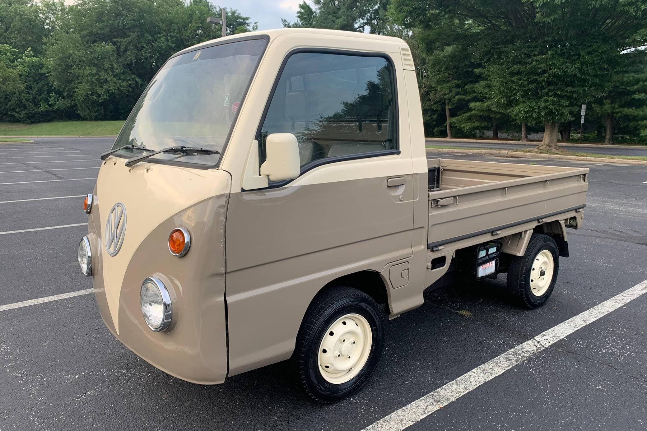 1995 Subaru Sambar sold for $6,400