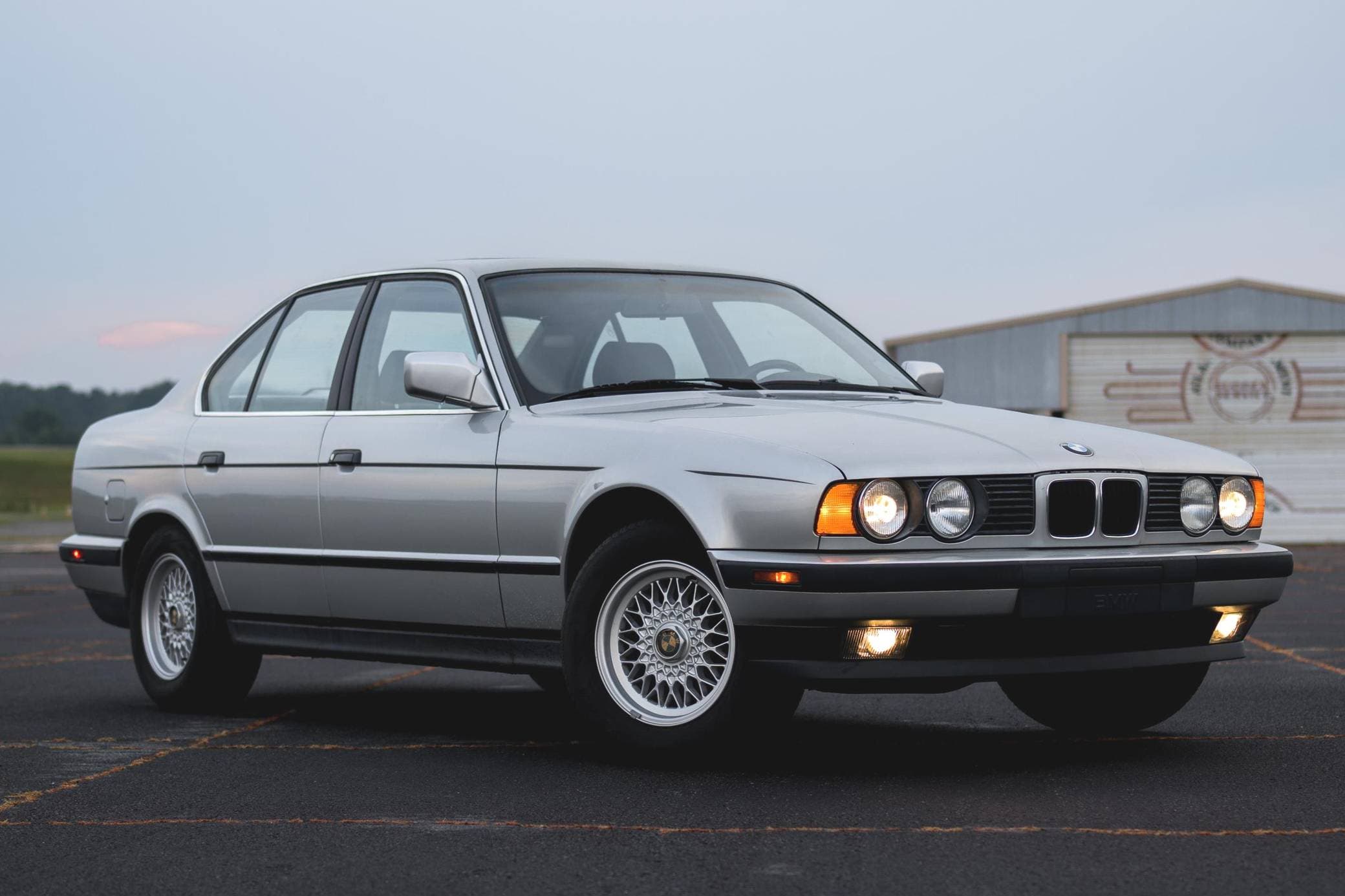 1990 BMW 5 Series sold for $20,250