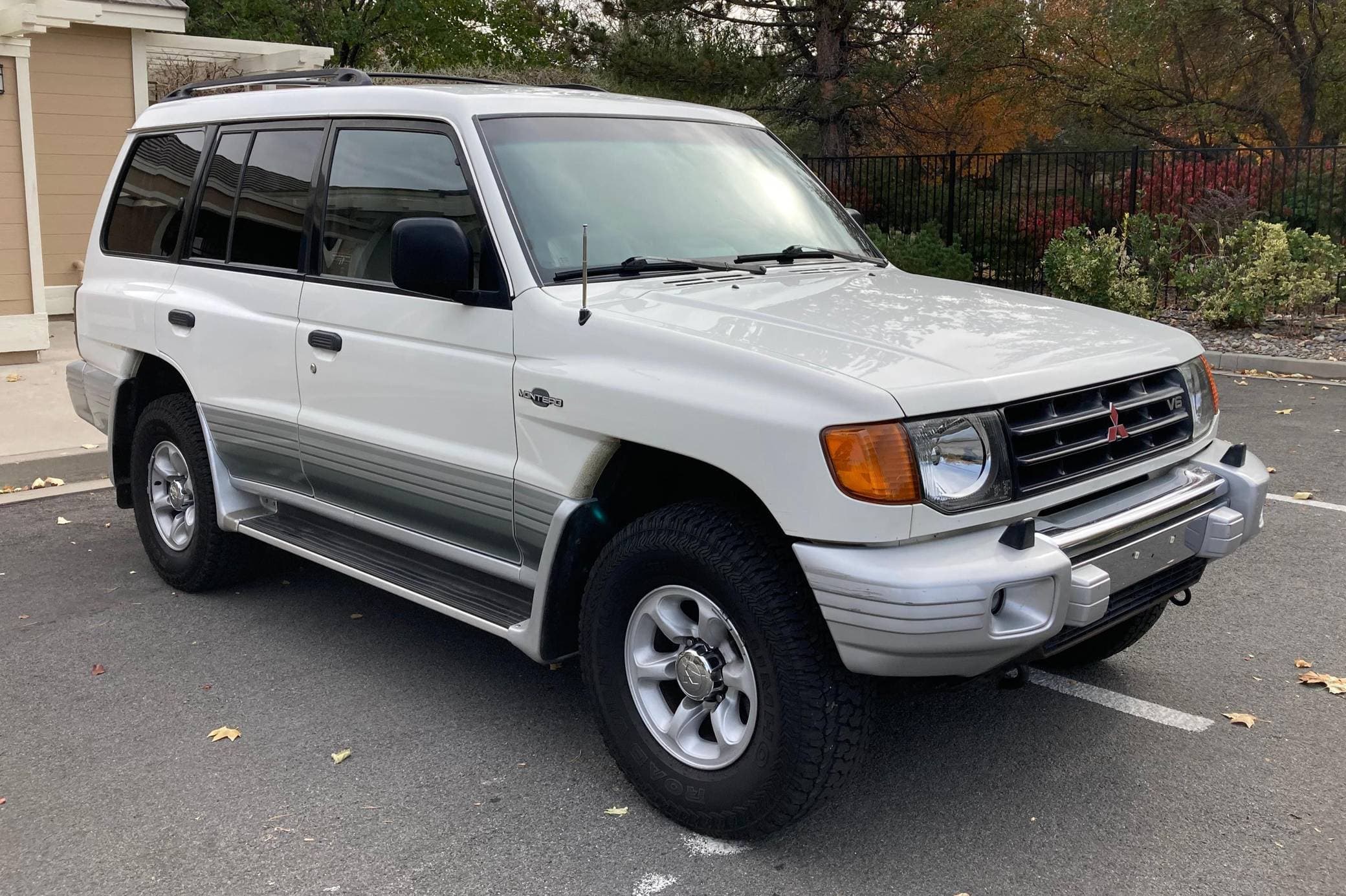 1999 Mitsubishi Montero sold for $11,600