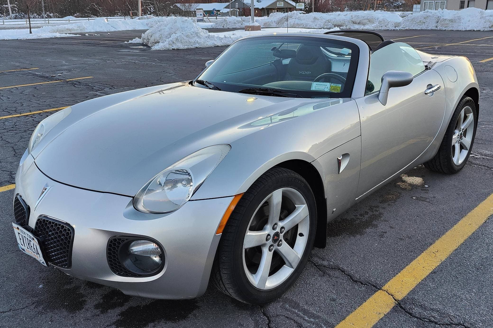 2007 Pontiac Solstice sold for $8,000