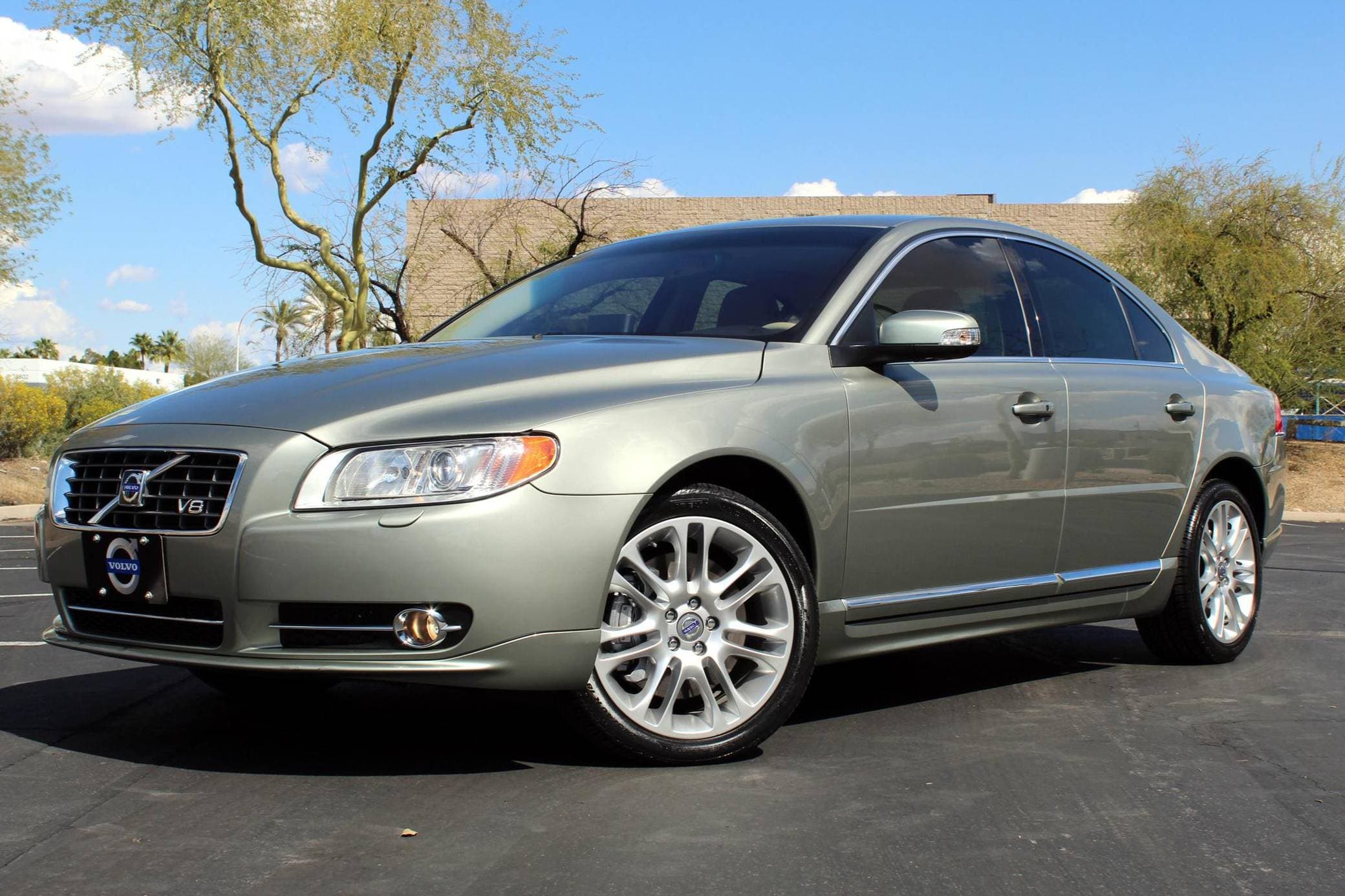 2008 Volvo S80 sold for $26,000