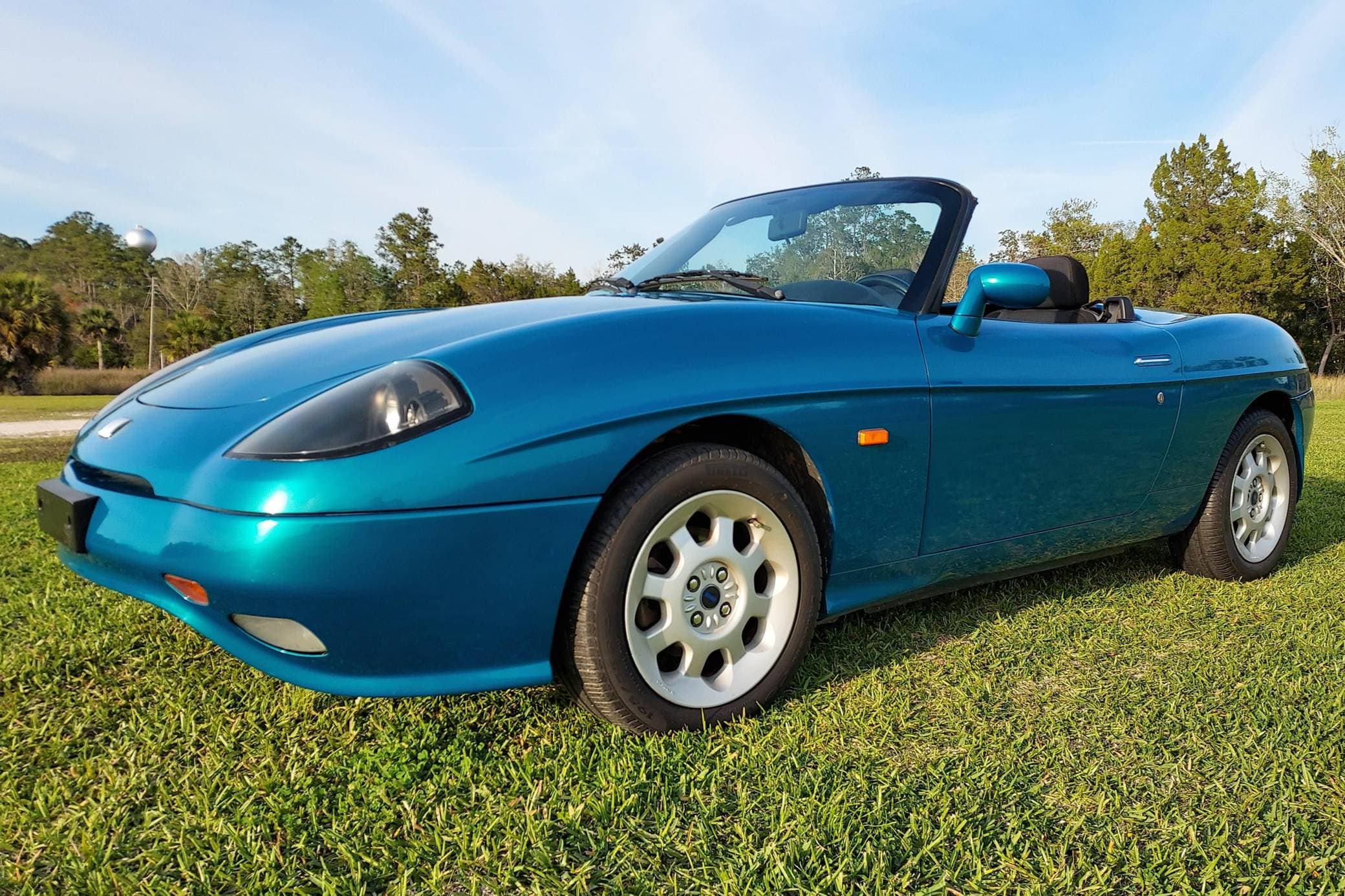 1996 Fiat Barchetta sold for $8,888
