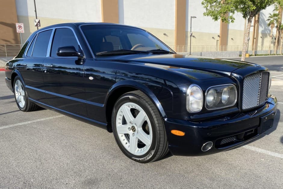 2003 Bentley Arnage sold for $23,200