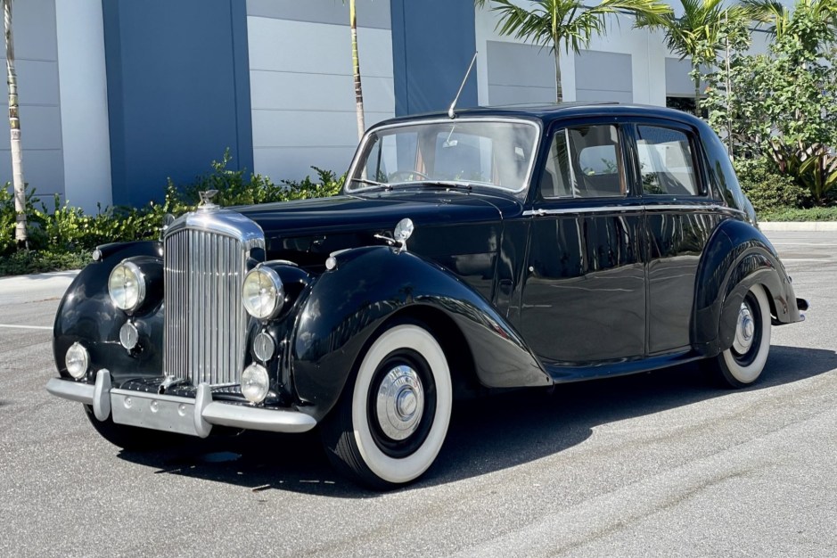 1951 Bentley Mark VI sold for $10,200
