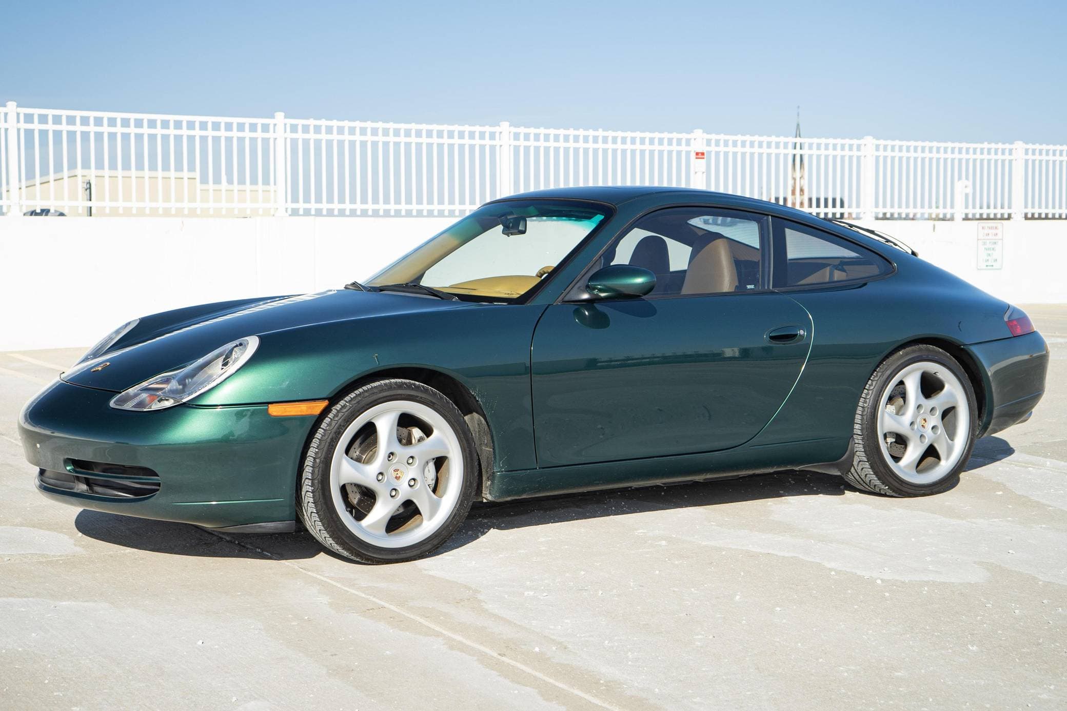 2001 Porsche 996 911 sold for $35,500