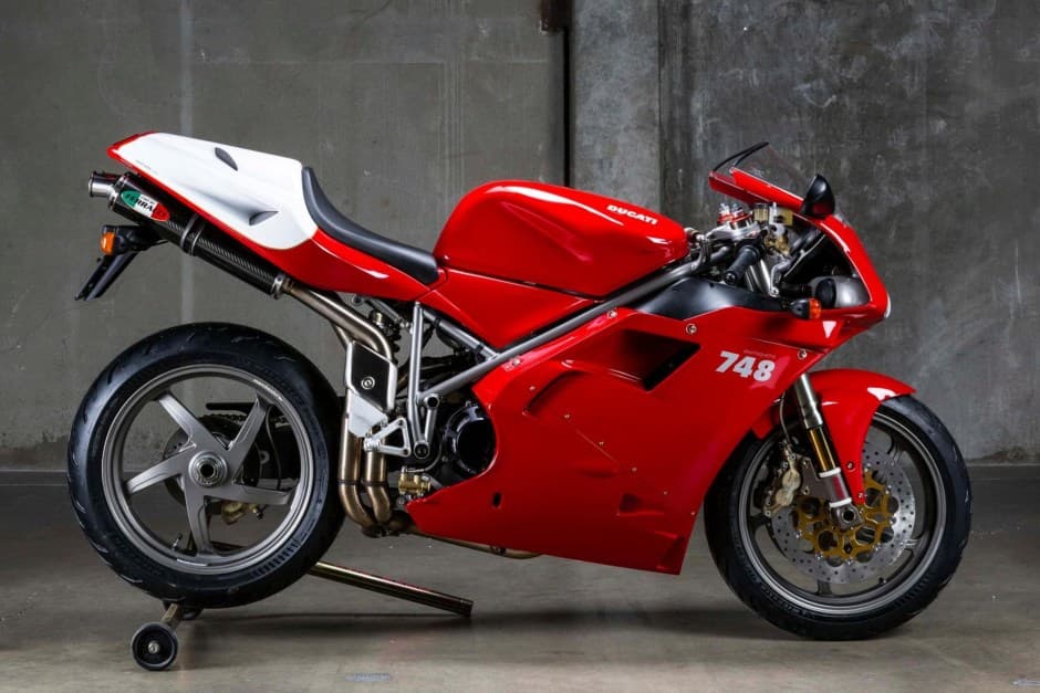 2001 Ducati 748 sold for $22,748