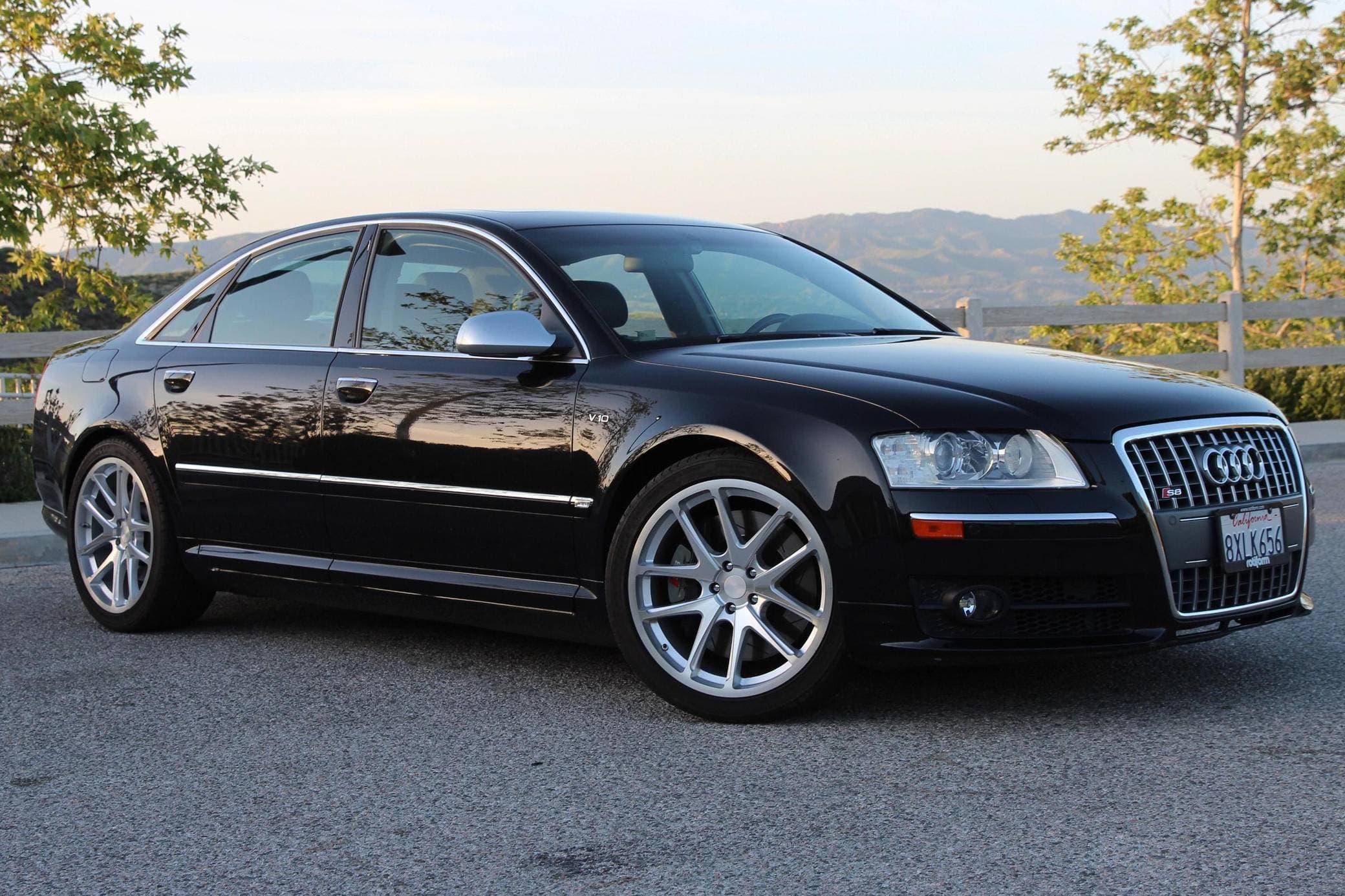 2007 Audi S8 sold for $15,800