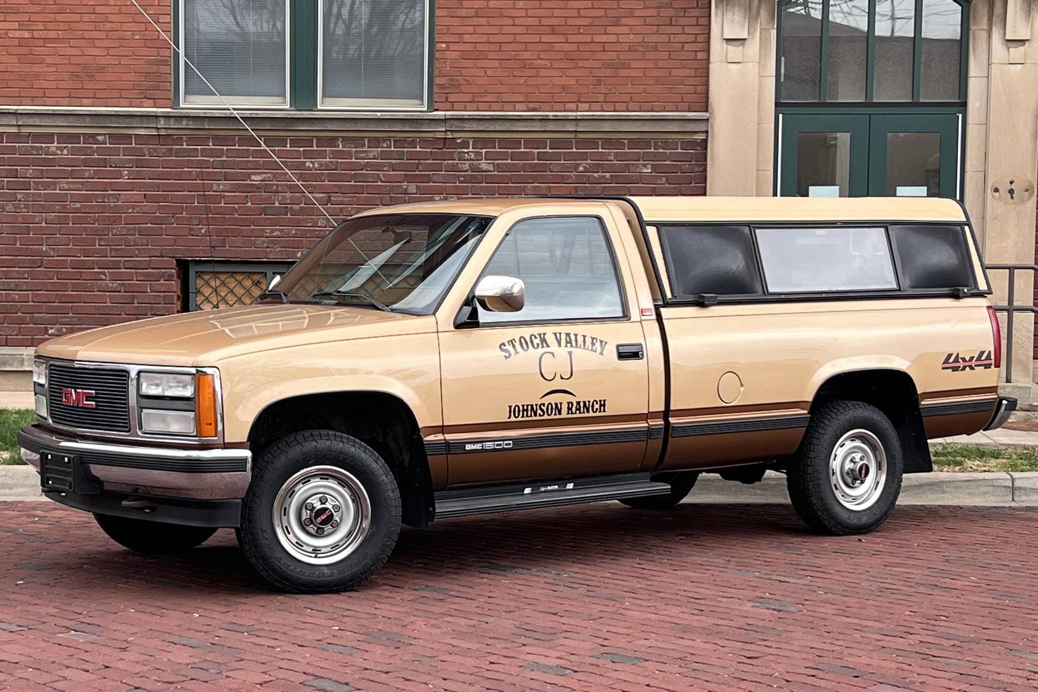 1990 GMC Sierra sold for $10,200