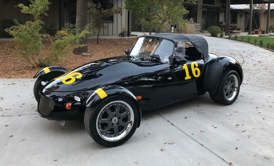 1995 Panoz Roadster sold for $25,300