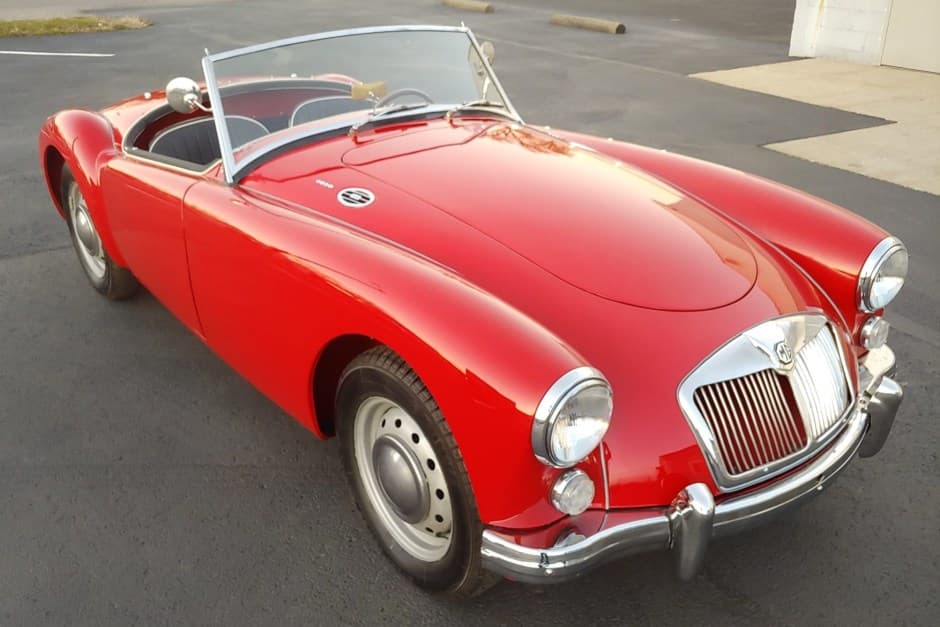 1960 MG MGA sold for $39,000