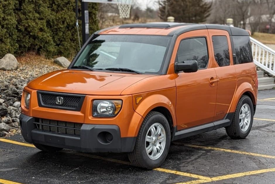 2006 Honda Element sold for $18,000