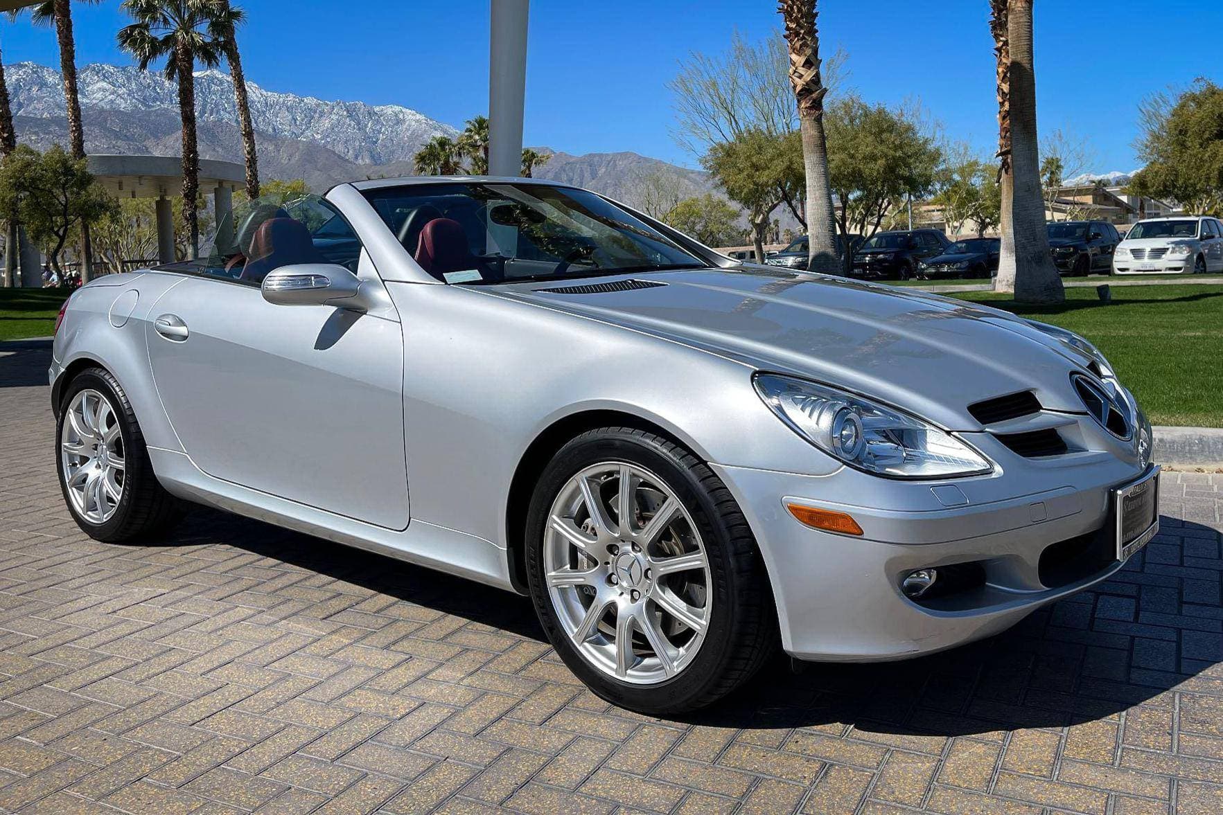 2005 Mercedes-Benz SLK-Class sold for $17,100