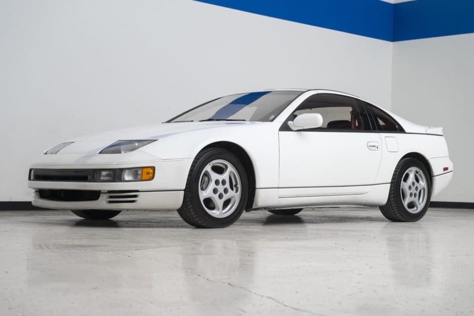 1990 Nissan Z32 300ZX sold for $18,751