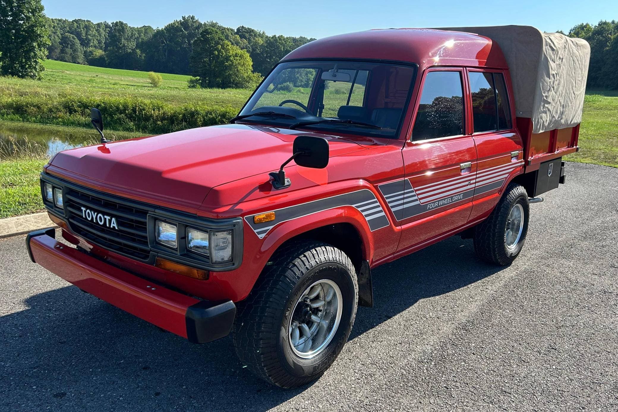 1989 Toyota Land Cruiser sold for $8,344