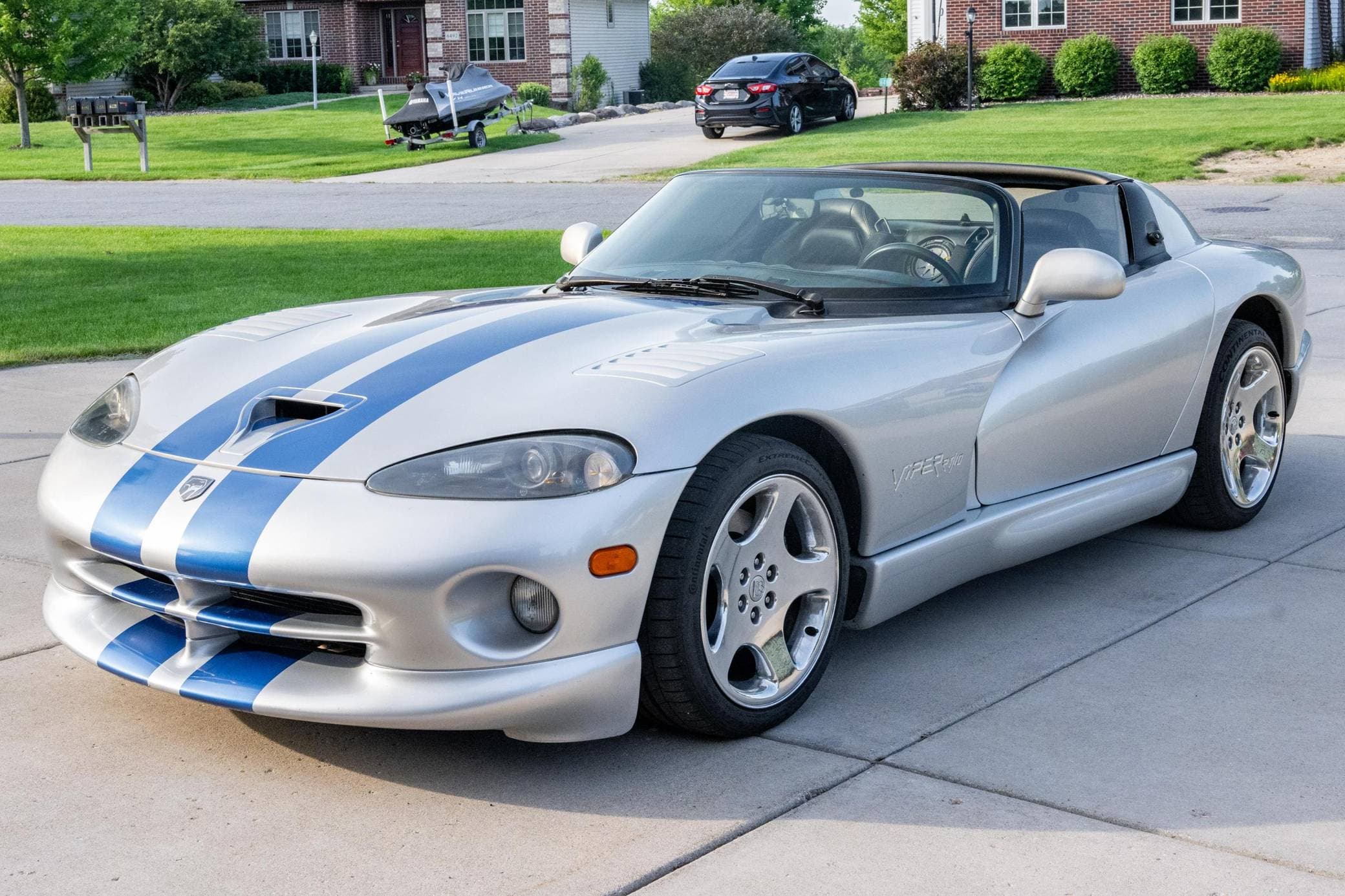 1999 Dodge Viper sold for $31,500