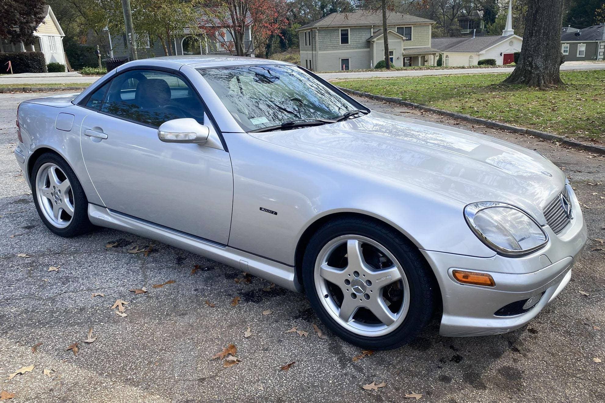 2004 Mercedes-Benz SLK-Class sold for $7,901