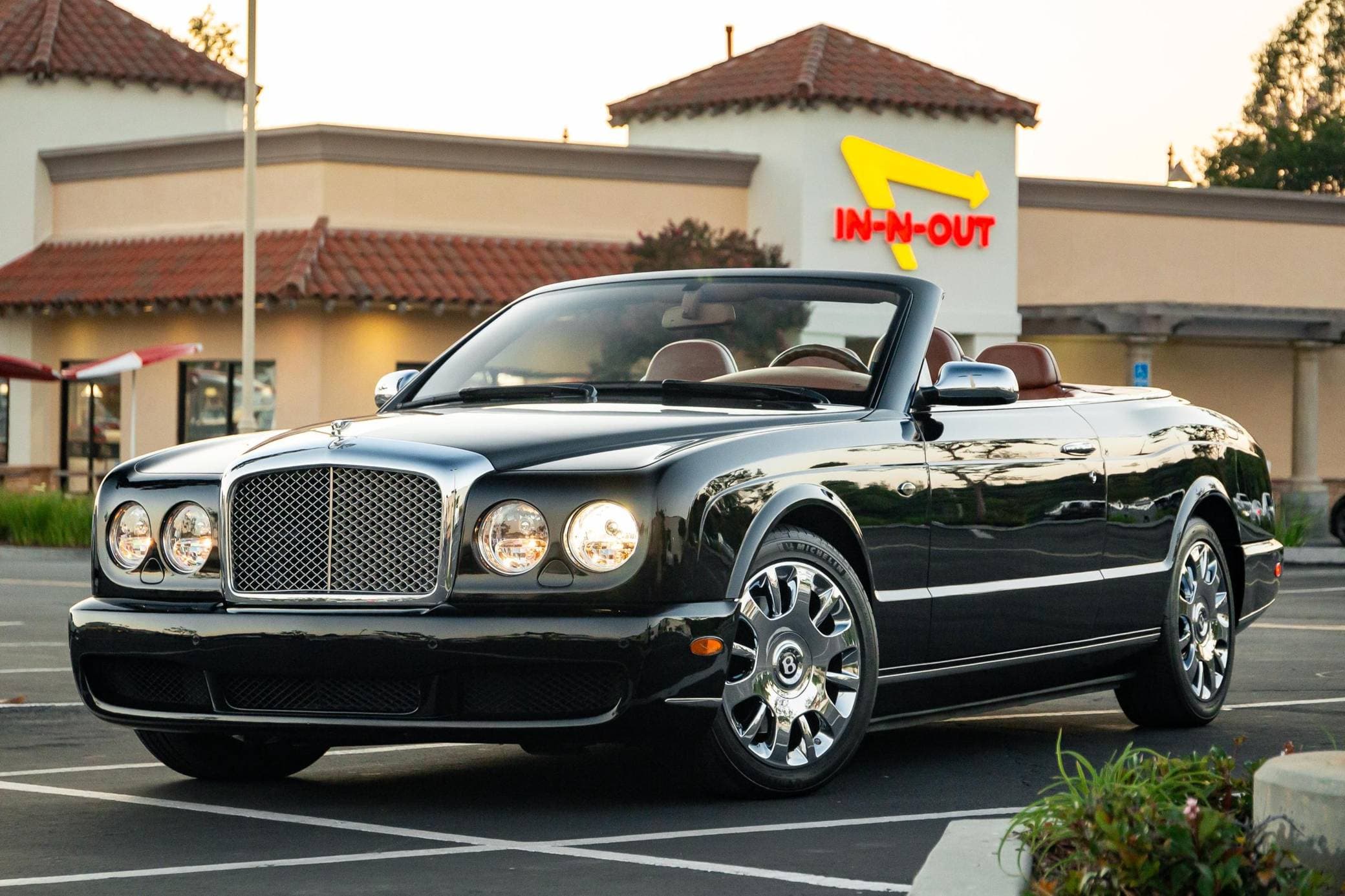 2007 Bentley Azure sold for $55,500