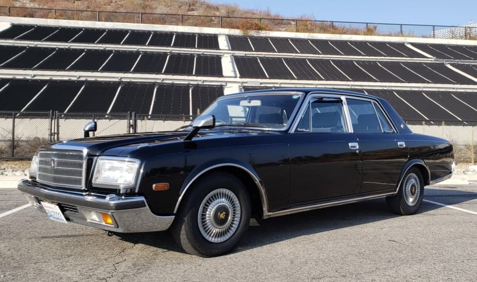 1991 Toyota Century sold for $5,800