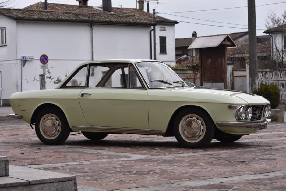 1965 Lancia Fulvia sold for $15,300
