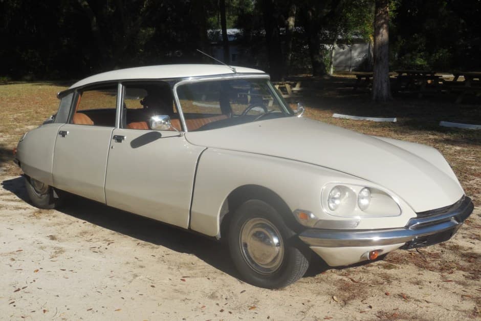 1972 Citroen DS sold for $9,500
