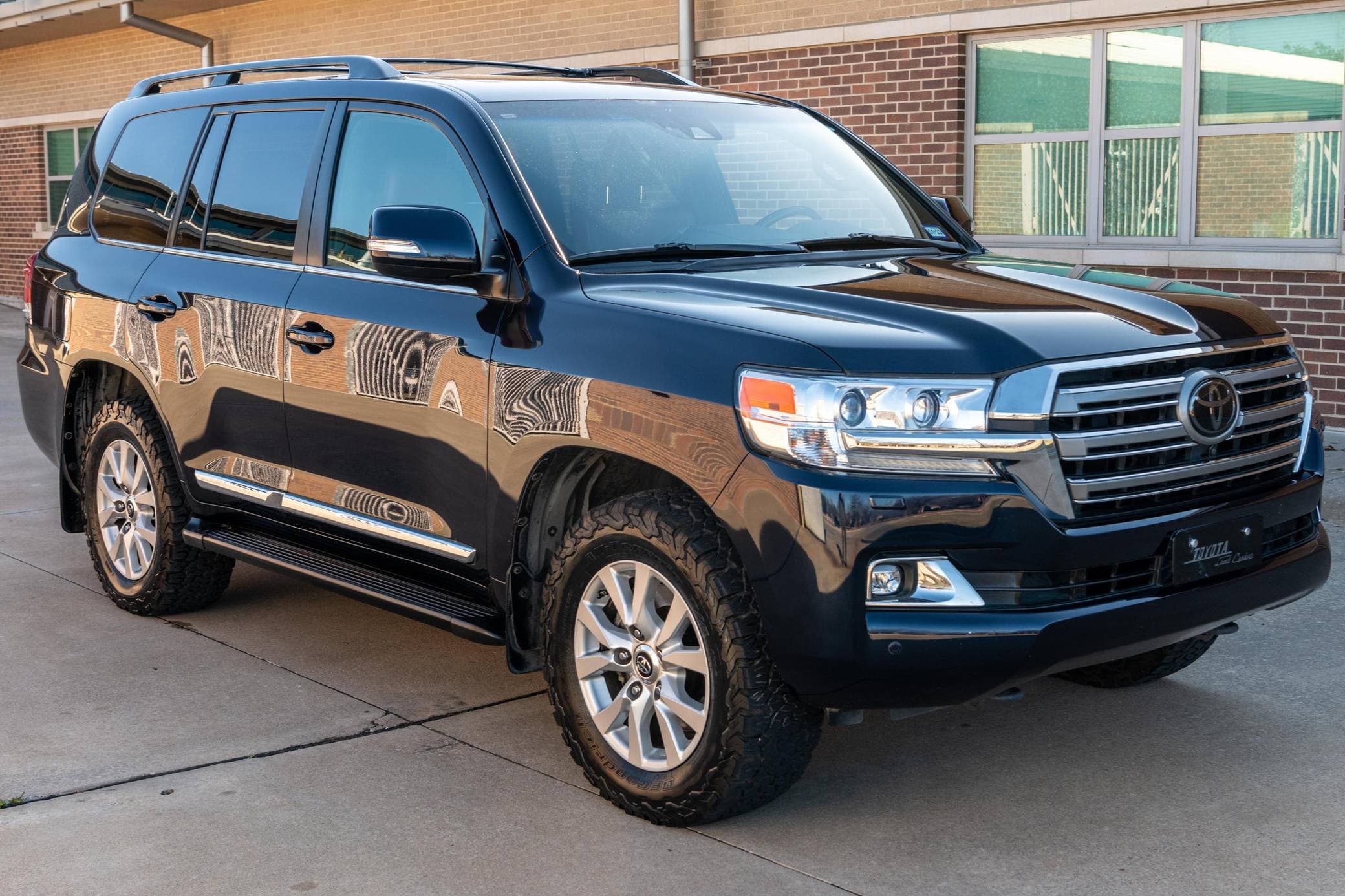 2018 Toyota Land Cruiser sold for $66,000