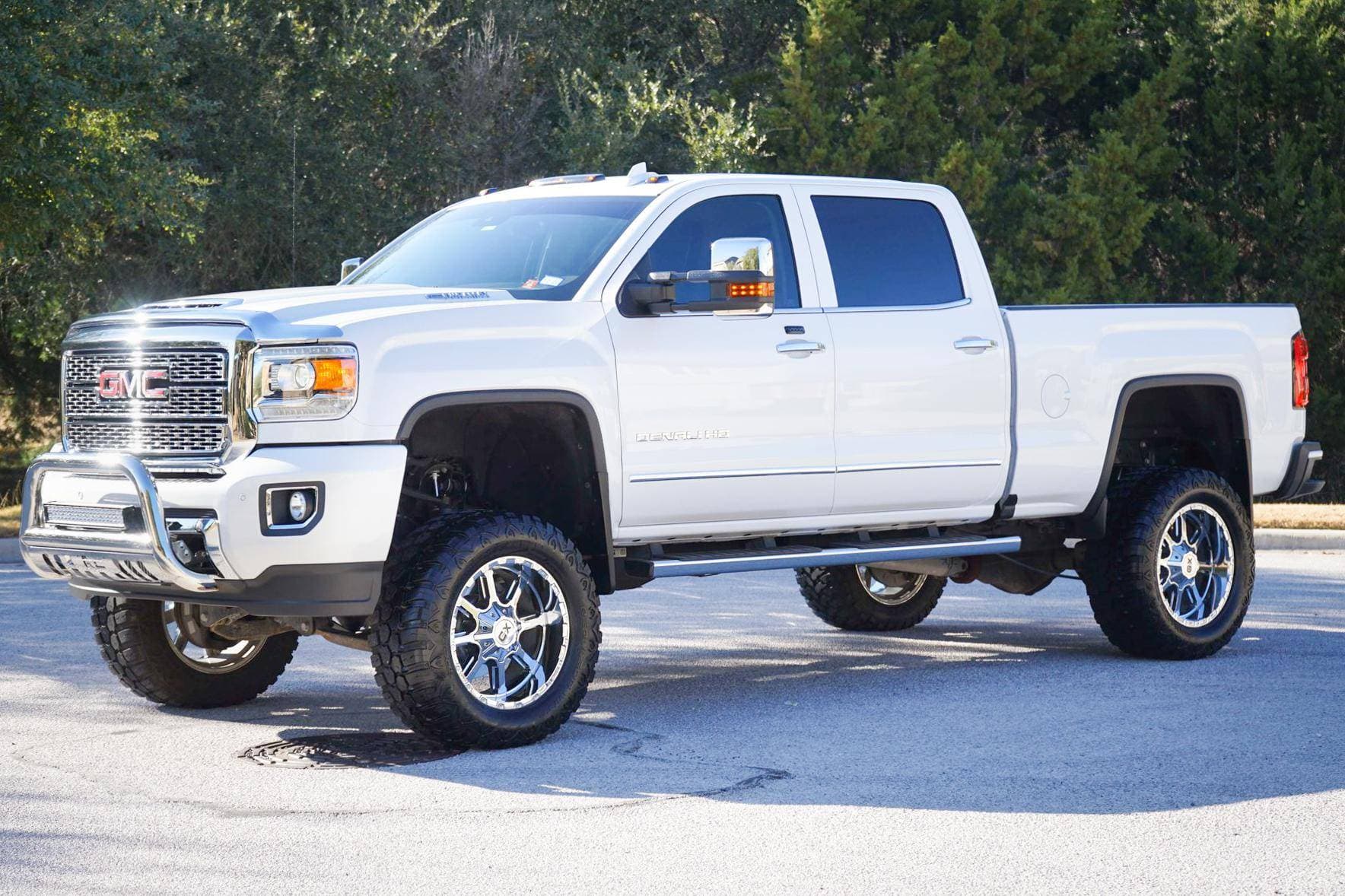 2018 GMC Sierra sold for $56,055