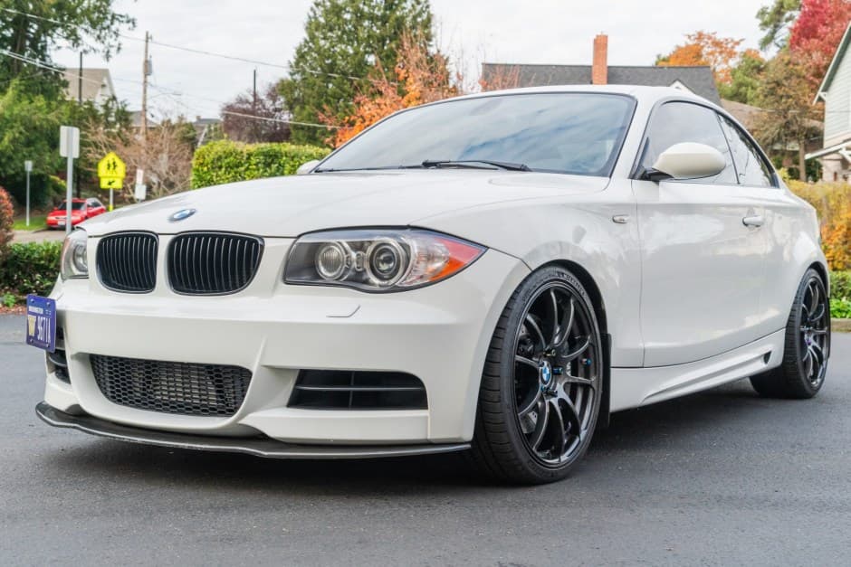 2009 BMW E82/E88 1-Series sold for $29,000