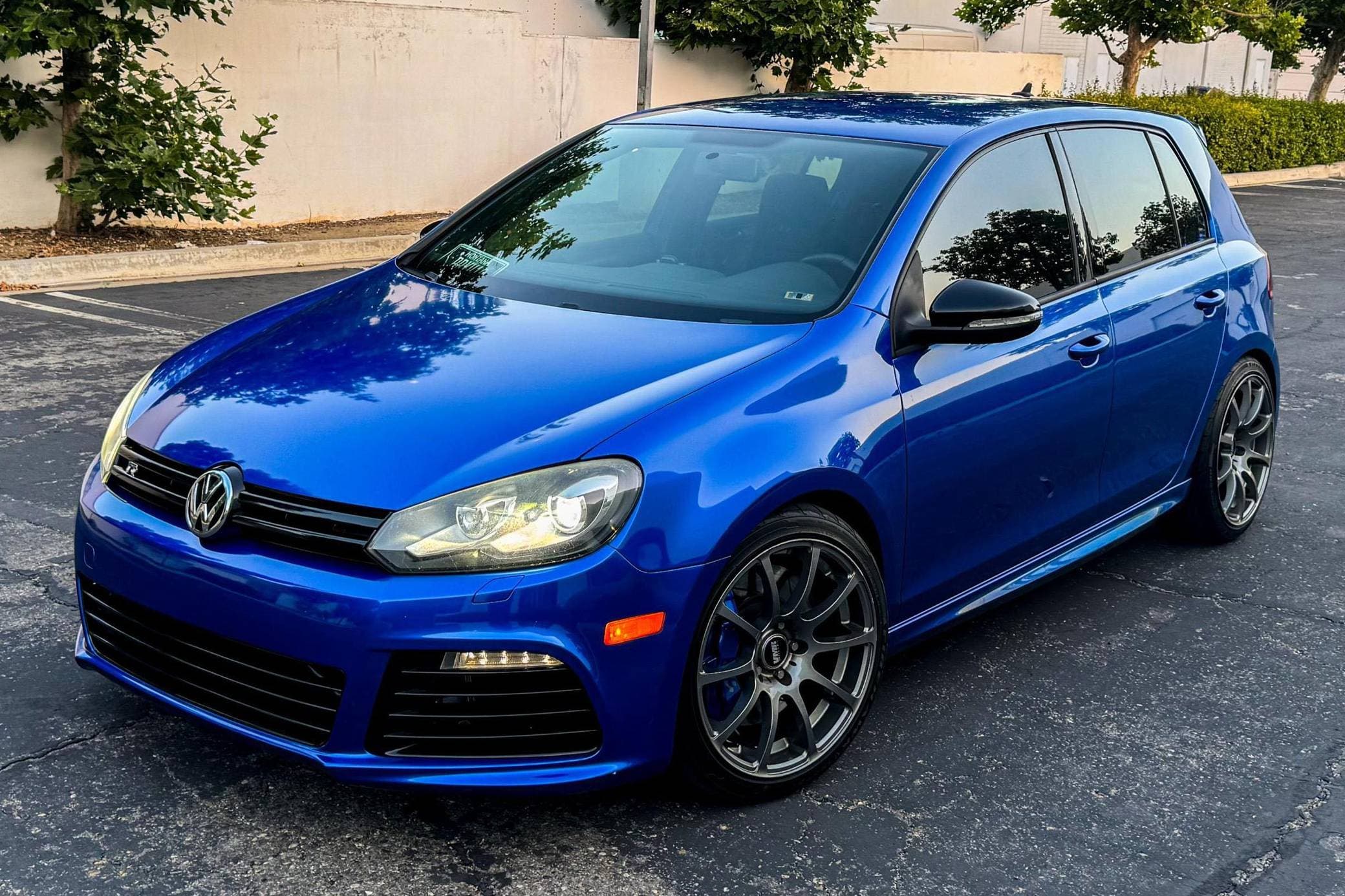 2013 Volkswagen Golf R sold for $15,250