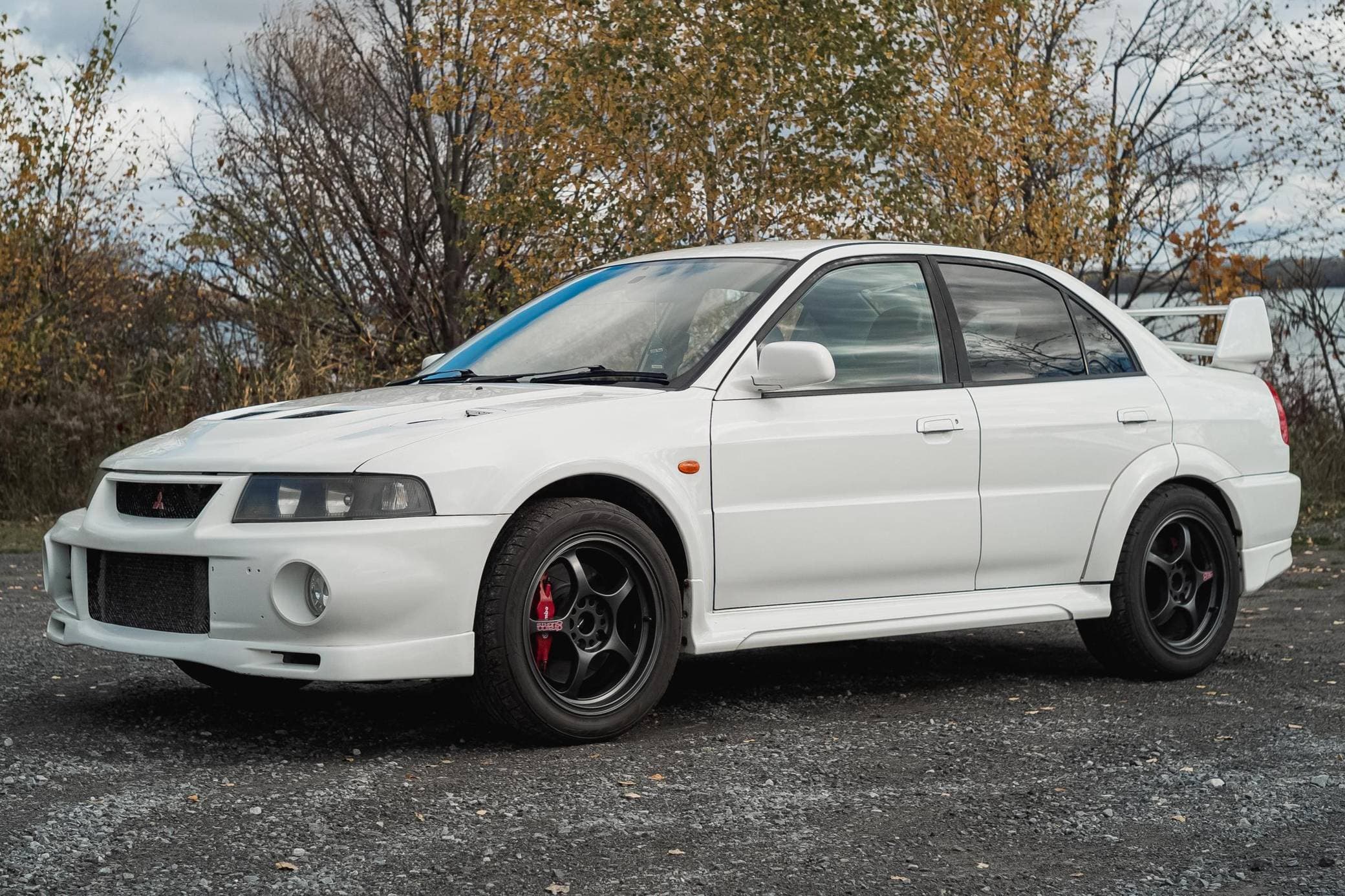 1999 Mitsubishi Lancer Evolution sold for $10,500